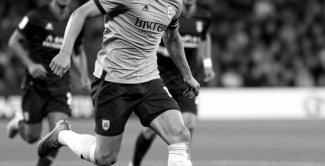 Unpriced Contracts and the Data Gap: What Vietnamese Football Is Hiding