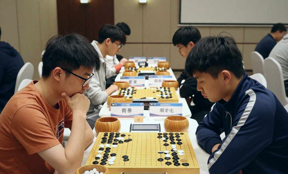 Carlsen và tuyên bố gây chấn động: 'AI cho thấy con người không xuất sắc đến thế'