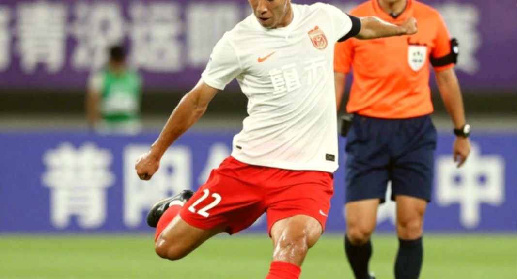 América giữ Bueno và Ramos trên ghế dự bị: Canh bạc cơ chế của Almada và cột mốc vòng 11 América giữ Bueno và Ramos trên ghế dự bị: Canh bạc cơ chế của Almada và cột mốc vòng 11