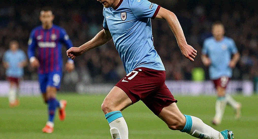 Zion Suzuki và chiến thắng đầu tiên của Aston Villa: khi thủ môn là điểm tựa giữa cơn tái thiết Zion Suzuki và chiến thắng đầu tiên của Aston Villa: khi thủ môn là điểm tựa giữa cơn tái thiết