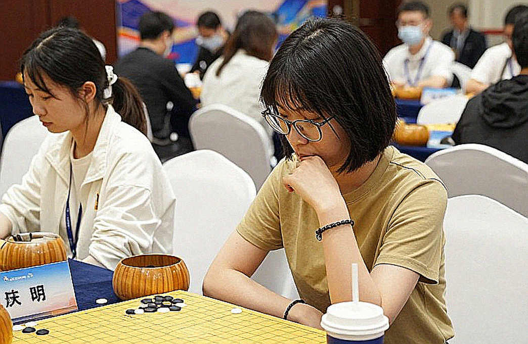 GCL 2026: Nepomniachtchi làm Carlsen toát mồ hôi trước khi vượt qua Sindarov bằng đồng hồ GCL 2026: Nepomniachtchi làm Carlsen toát mồ hôi trước khi vượt qua Sindarov bằng đồng hồ