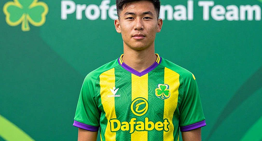 Adou Minh và bài toán ba ngày của hàng thủ Việt Nam Adou Minh và bài toán ba ngày của hàng thủ Việt Nam