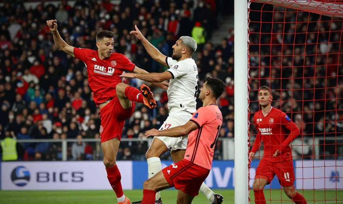 Bayern mất đúng cái xương sống trước Freiburg: sáu ca vắng mặt và khoảng trống trên băng ghế huấn luyện