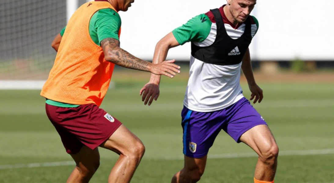 Haaland và bàn thắng phá kỷ lục derby: Khi Man City chơi 10 người mà Old Trafford vẫn phải im lặng