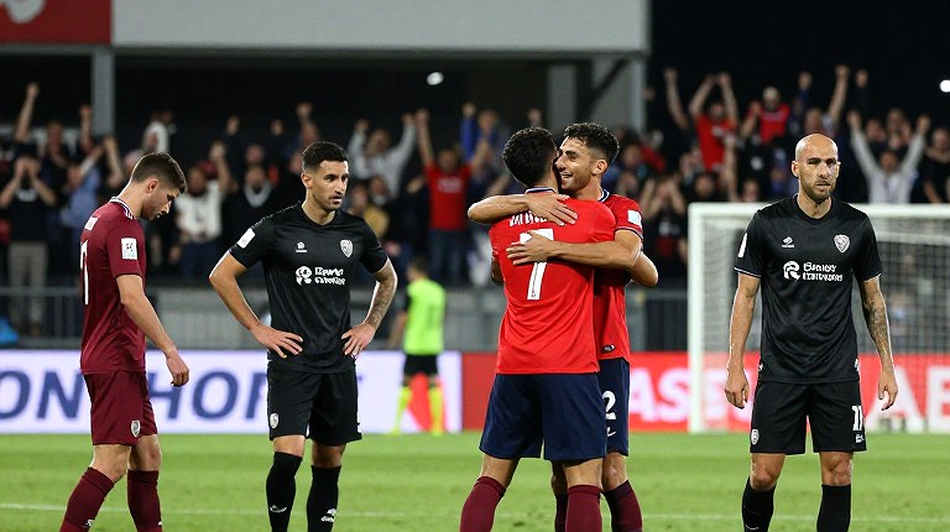 Chiếc khăn trải bàn ở Madrid và tờ hóa đơn mười ba năm sau của Manchester City