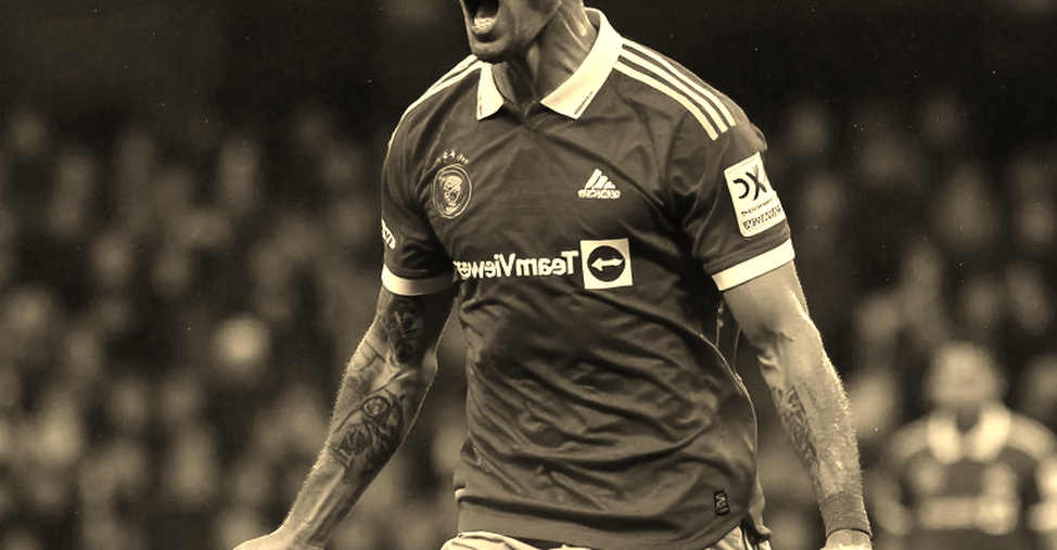 Hat-trick ở tuổi mười lăm, rồi lá đơn xin rút tên khỏi Manchester United Hat-trick ở tuổi mười lăm, rồi lá đơn xin rút tên khỏi Manchester United