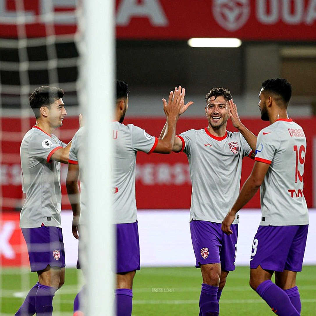 Premier League: 79 bàn trong 17 ngày, và một mùa giải đã được viết sẵn Premier League: 79 bàn trong 17 ngày, và một mùa giải đã được viết sẵn