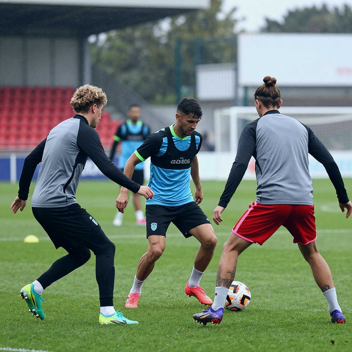 Premier League: 79 bàn trong 17 ngày, và một mùa giải đã được viết sẵn Premier League: 79 bàn trong 17 ngày, và một mùa giải đã được viết sẵn
